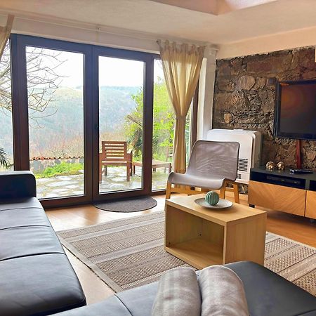 Retiro De Gondramaz - 200 M2 Villa Dış mekan fotoğraf