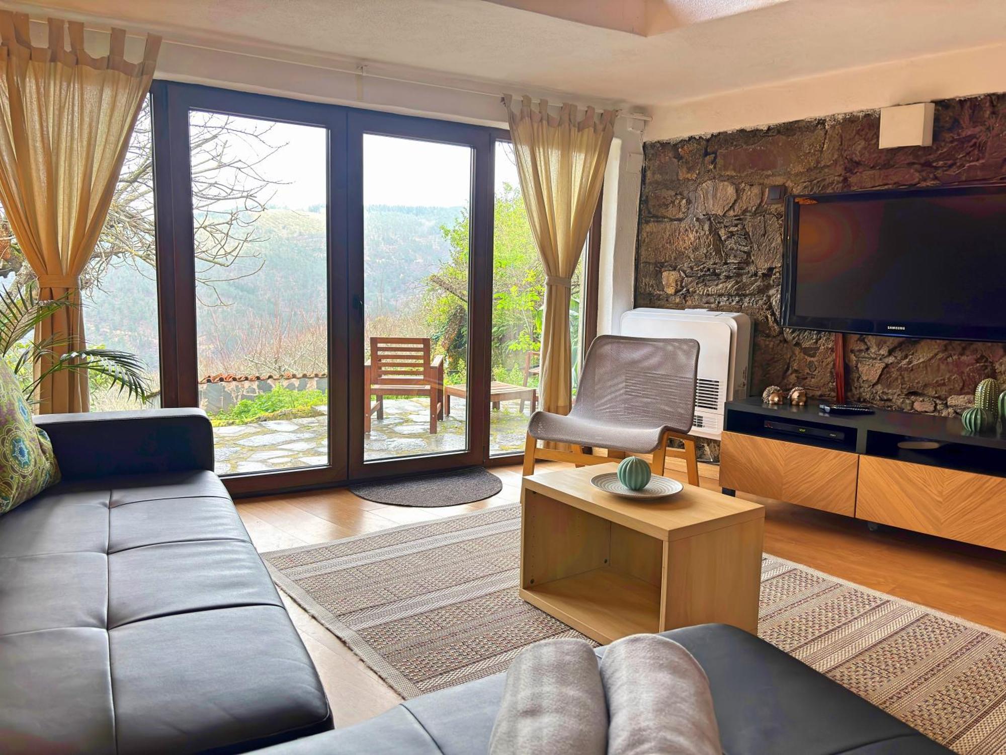 Retiro De Gondramaz - 200 M2 Villa Dış mekan fotoğraf